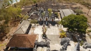 Hindu tapınağı Nusa Penida Adası.