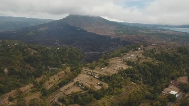 Батурский вулкан, Бали, Индонезия. — стоковое видео