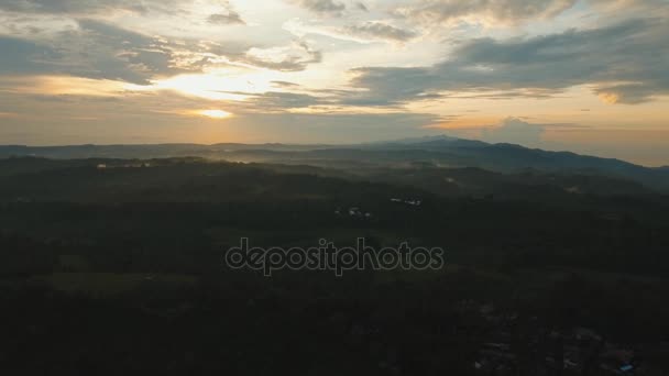 Tropische Landschaft bei Sonnenuntergang, Bali, Indonesien. — Stockvideo