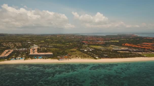 Zobacz antena pięknej plaży, Bali. — Wideo stockowe