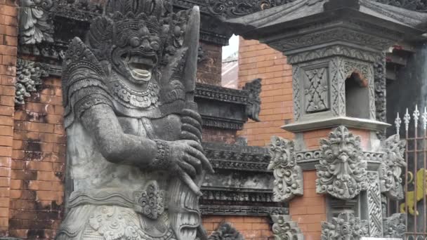 Hindu temple on Bali. — Stock Video