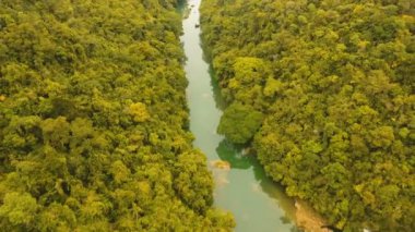Çikolata Hills Bohol, Filipinler, anteni otellerini göster.