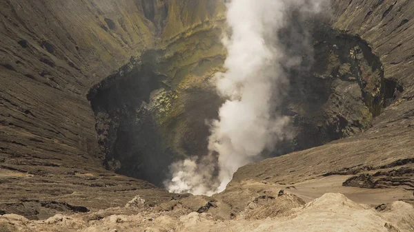 火口付きの活火山。インドネシア・ジャワ州グヌンブロモ. — ストック写真