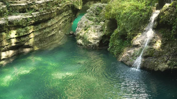 Beautiful tropical waterfall. Philippines Cebu island. — Stock Photo, Image