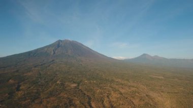 Aktif volkan Gunung Agung Bali, Endonezya 'da.