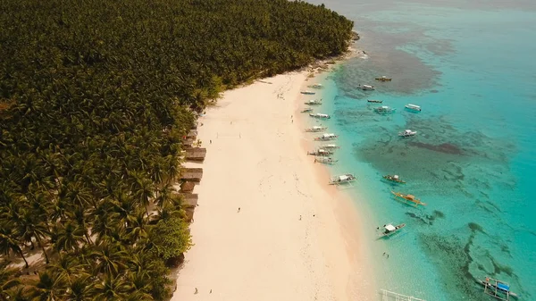 Aerial view beautiful beach on tropical island. Daco island, Philippines, Siargao. — Stock Photo, Image