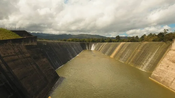 Luchtfoto dam op het meer, Bohol, Filipijnen. — Stockfoto