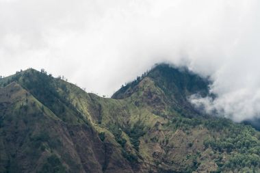 Bulutlar dağlar. Bali, Endonezya.