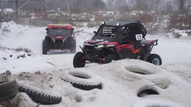 Racing Atv v zimní sezóně. Sportovní soutěž 27 ledna 2018. — Stock video