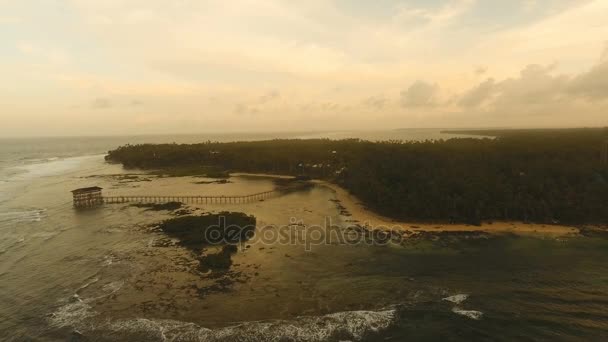 Moln nio surf point Flygfoto. Siargao, Filippinerna. Cloud 9. — Stockvideo