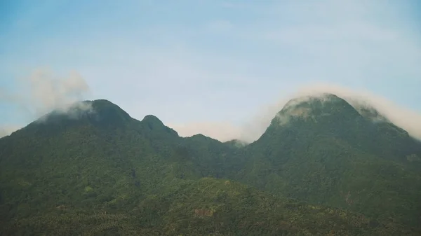 Landscape of mountains and sky.Camiguin island. — Stock Photo, Image