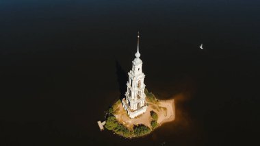 Adada eski manastır