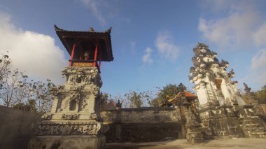 Hindu tapınağı Nusa Penida Adası.
