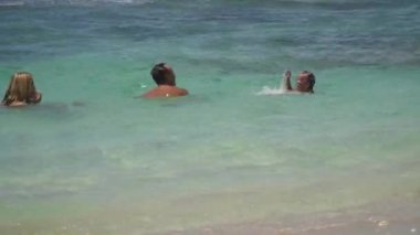 Deniz genç aile oyun.