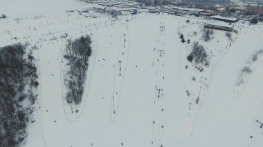 Kış Sezonu Kayak Merkezi. Havadan görünümü.