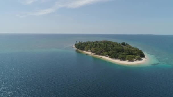 Putipot isla tropical con playa . — Vídeos de Stock