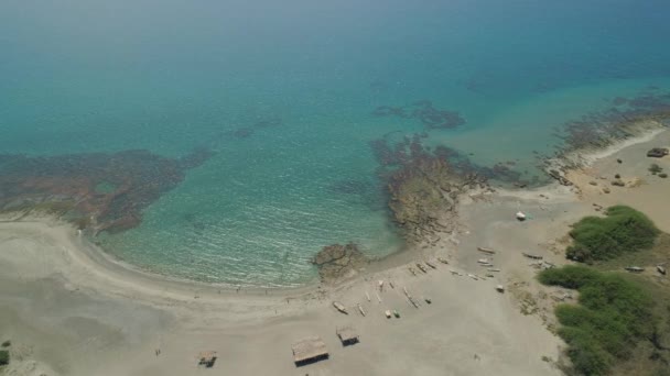 Zee landschap met strand. Filippijnen, Luzon — Stockvideo