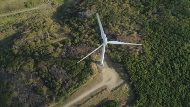 Fazenda Solar com Moinhos de Vento. Filipinas, Luzon — Vídeo de Stock