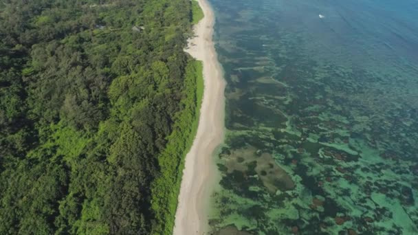 ビーチや海での海の風景。フィリピン、ルソン島 — ストック動画