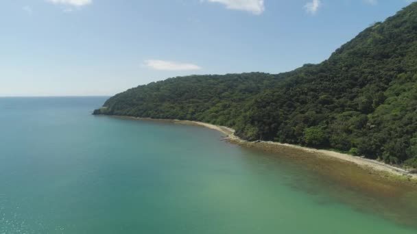 Costa con playa de la isla de Palau. Filipinas . — Vídeos de Stock