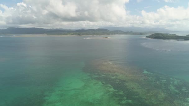 有海滩和大海的海景。菲律宾，吕宋. — 图库视频影像