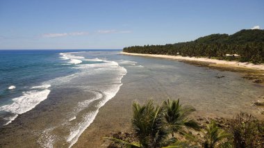 Tropik bir adada kumsal. Filipinler, Siargao.