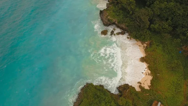 Vista aérea hermosa playa en la isla tropical. Isla de Boracay Filipinas. — Foto de Stock