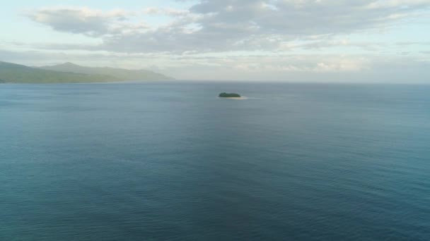 เกาะทรอปิคอล โรซ่า กับหาดทราย . — วีดีโอสต็อก