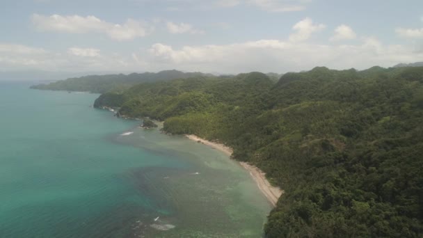 Zeegezicht van de Caramoïsche eilanden, Camarines Sur, Filipijnen. — Stockvideo