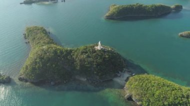 Yüz Adaları Milli Parkı. Filipinler