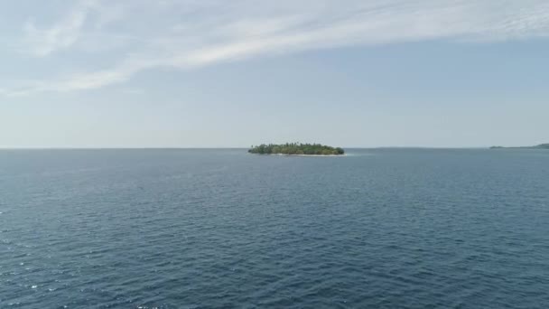 Tropisk ö Putipot med beach. — Stockvideo