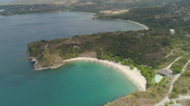 Plaj ve deniz manzaralı bir deniz manzarası. Filipinler, Luzon