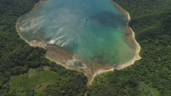 Küste mit Strand der Insel Palau. Philippinen. — Stockfoto