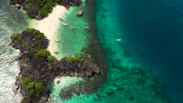 Caramoanöarna, Camarines Sur, Filippinerna. — Stockvideo