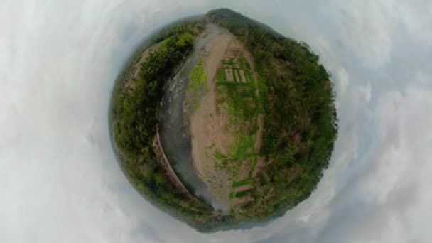 Paisaje tropical río, tierras de los agricultores — Vídeo de stock