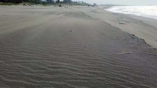 Tropisk strand och blått hav. Stranden Saud, Pagudpud. — Stockvideo