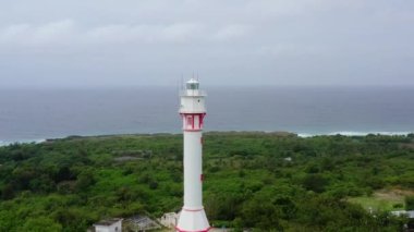 Cape Bolinao Deniz Feneri. Güzel manzara, Luzon adasındaki deniz feneri..