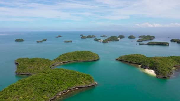 Yüz Ada Ulusal Parkı, Pangasinan, Filipinler — Stok video