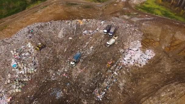 Despejo de lixo doméstico, vista aérea de aterro . — Vídeo de Stock