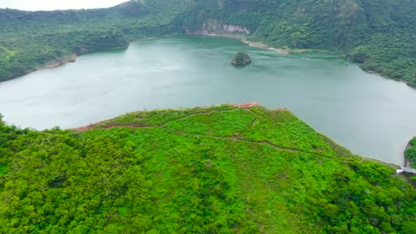 タール火山の湖の火口。フィリピン. — ストック動画