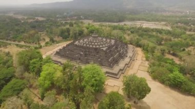 Borobudur Budist Tapınağı