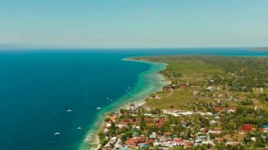 Cebu, Moalboal, Filipinler kıyıları.
