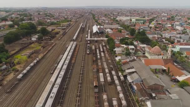 Estación de tren en Surabaya Indonesia — Vídeo de stock