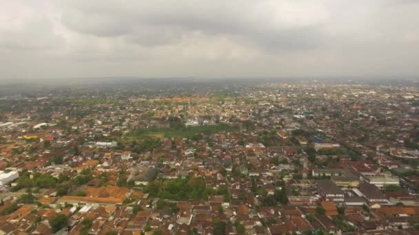 Letecký pohled Yogyakarta, Indonésie — Stock video