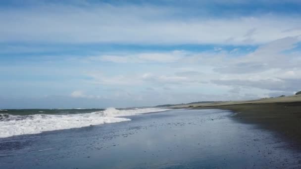 열 대의 해변과 푸른 바다. 사우 드 해변 , Pagudpud. — 비디오