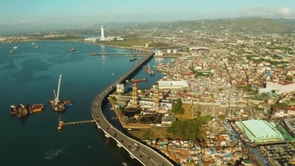 Moderne stad Cebu met wolkenkrabbers en gebouwen, Filippijnen. — Stockvideo