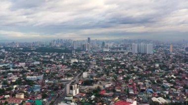 Manila, Filipinler 'in başkenti, hava manzaralı..