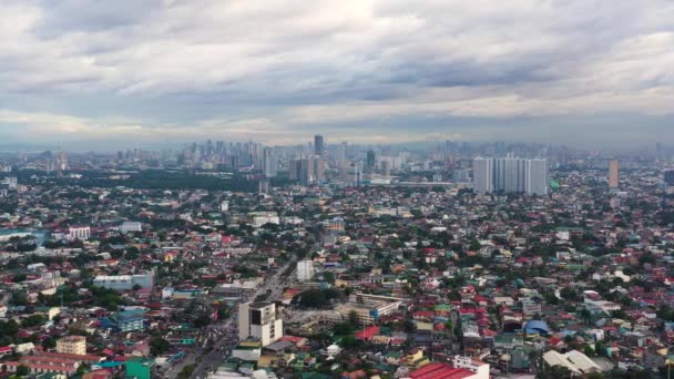 Manila, Filipinler 'in başkenti, hava manzaralı.. — Stok video