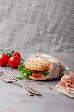 Simit Prosciutto ile