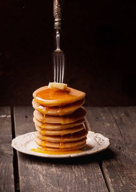  Krep rustik ahşap tahta üzerinde